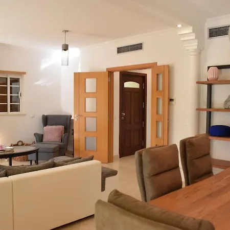 Sunny Modern, Luxurious T3, Close To Golf And Conceição