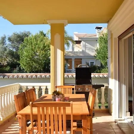 빌라 Sunny Modern, Luxurious T3, Close To Golf And Conceição