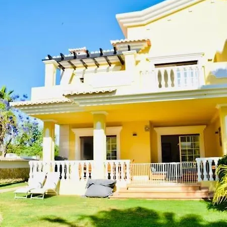 Sunny Modern, Luxurious T3, Close To Golf And Villa