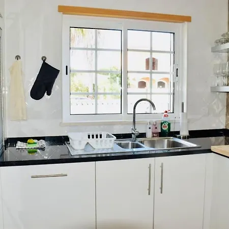Sunny Modern, Luxurious T3, Close To Golf And Villa *